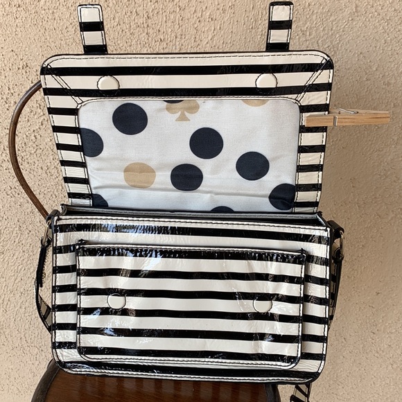 Kate Spade ♠️ Cream and Black Patent shoulder or cross body - Picture 3 of 12